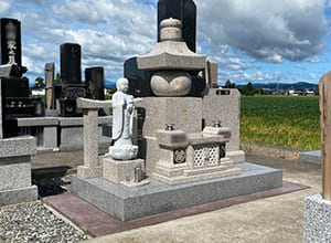 裕次郎が愛した万成石五輪塔