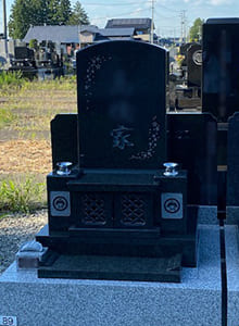 ジャンボ餃子のあるお墓(1)